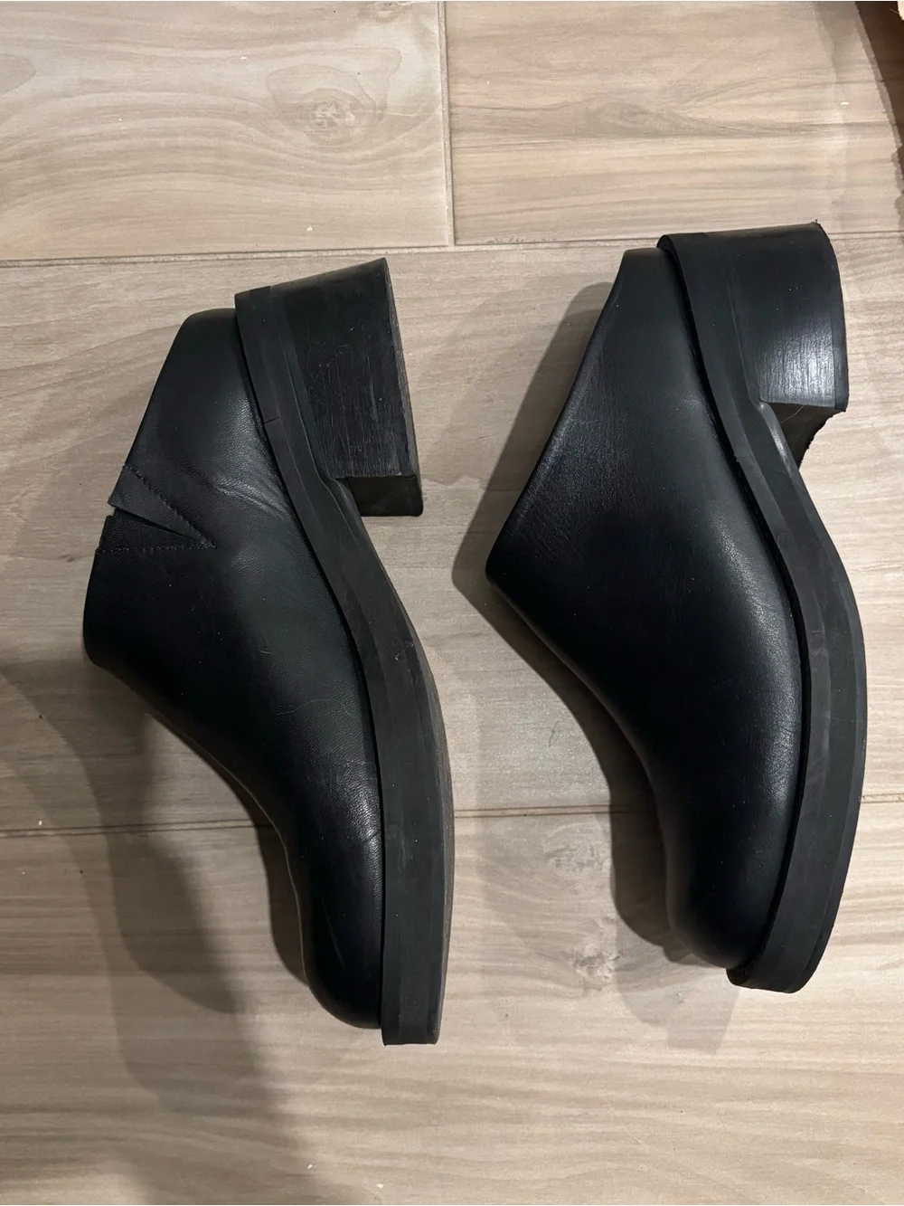 Miista Black Leather Slip-On Mule Clogs - Picture 2 of 4